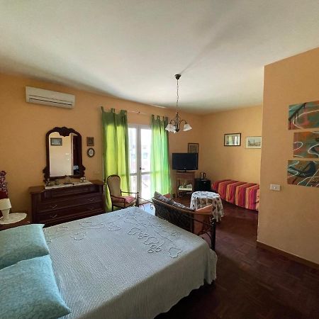 Vacationers Refuge Bed & Breakfast Anzio Dış mekan fotoğraf